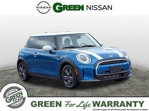 Used 2022 MINI Cooper 2-Door Hardtop image 1