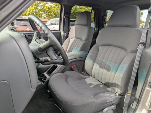 Used 2003 Chevrolet Blazer LS w/ Preferred Equipment Group image 20