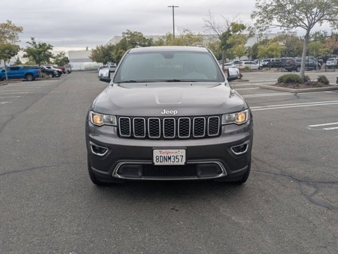 Used 2018 Jeep Grand Cherokee Limited w/ Trailer Tow Group IV image 2