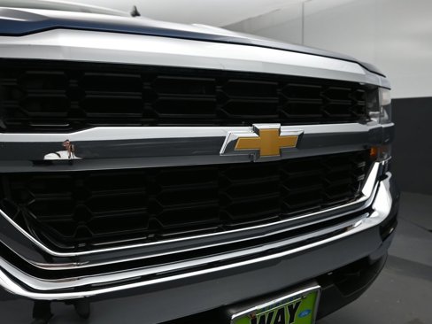 Used 2017 Chevrolet Silverado 1500 LT w/ All Star Edition image 15