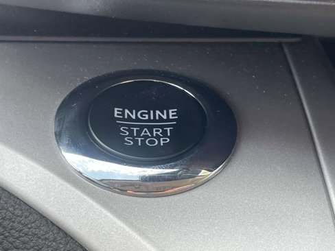 Used 2024 Ford Explorer XLT w/ Equipment Group 202A image 22