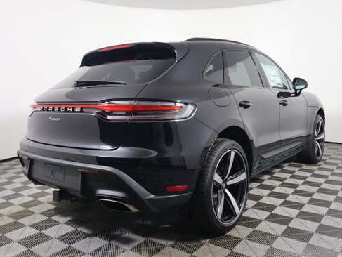 New 2024 Porsche Macan image 7