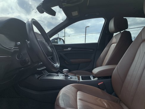 Used 2018 Audi Q5 2.0T Premium Plus w/ Premium Plus Package image 16