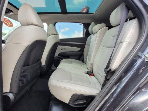 Used 2022 Hyundai Tucson Limited image 16