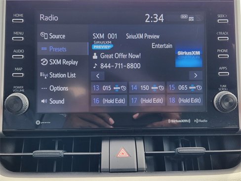 Used 2022 Toyota RAV4 XLE image 17