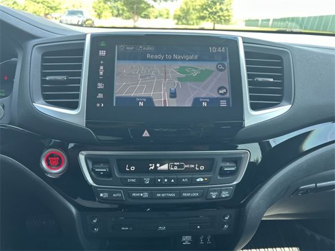 Used 2016 Honda Pilot Touring image 30