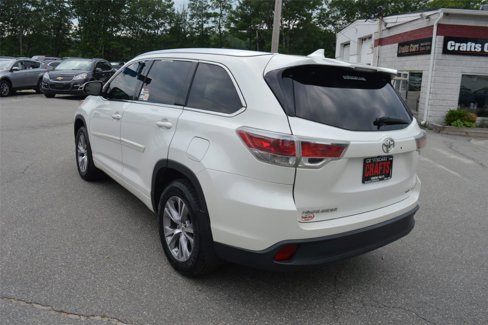 Used 2015 Toyota Highlander XLE image 3