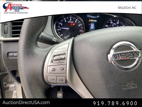 Used 2016 Nissan Rogue S image 27