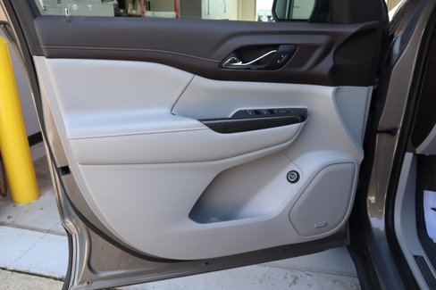 Used 2019 GMC Acadia SLT image 16