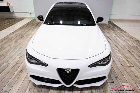 Used 2022 Alfa Romeo Giulia Veloce image 39