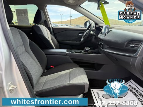 Used 2023 Nissan Rogue SV image 10