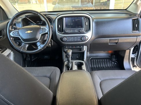 Used 2022 Chevrolet Colorado LT w/ Fleet Safety Package image 19