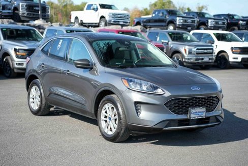 Used 2022 Ford Escape SE w/ Convenience Package image 3