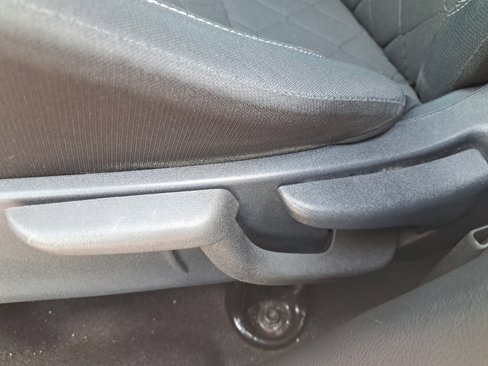 Used 2019 Nissan Kicks SV image 16