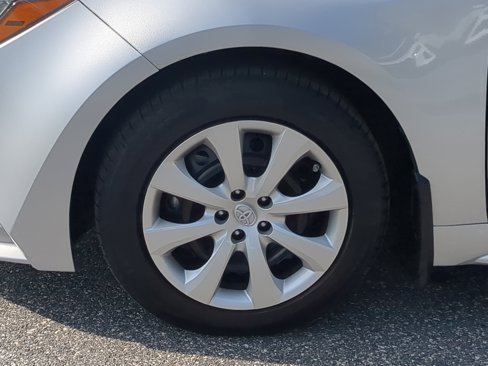 Used 2024 Toyota Corolla LE image 19