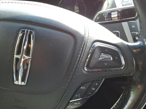 Used 2017 Lincoln MKZ Reserve image 12