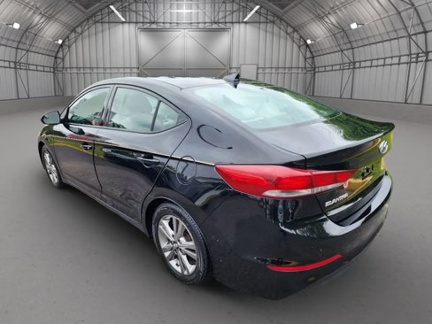 Used 2017 Hyundai Elantra SE image 4