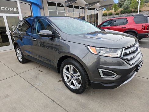 Used 2018 Ford Edge Titanium image 3
