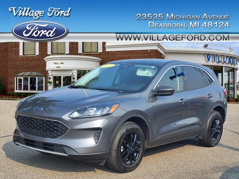 Certified 2022 Ford Escape SE w/ Cold Weather Package image 1