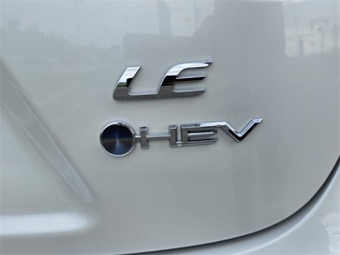 Used 2025 Toyota Corolla XLE image 11