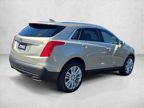 Used 2017 Cadillac XT5 Premium Luxury image 5