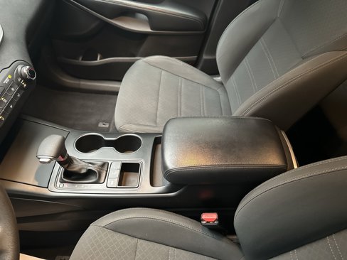 Used 2020 Kia Sorento LX image 34