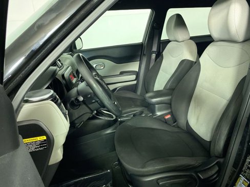 Used 2015 Kia Soul image 16