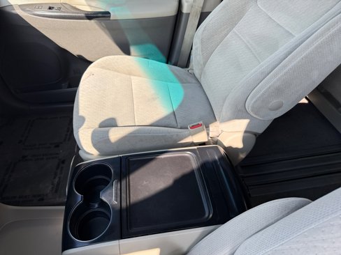 Used 2016 Toyota Sienna LE image 14