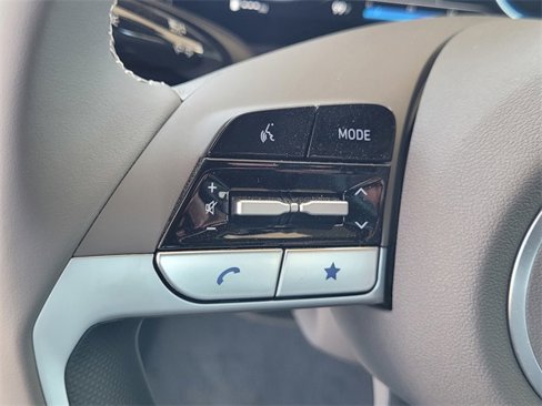 New 2025 Hyundai Elantra SEL image 16