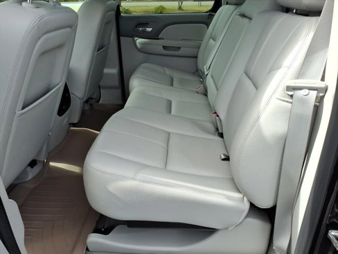 Used 2012 Chevrolet Avalanche LT image 7