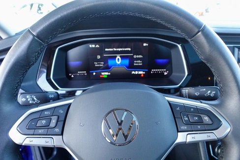 Used 2024 Volkswagen Jetta SE w/ Panoramic Sunroof Package image 27