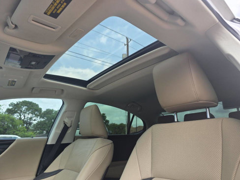 Used 2021 Lexus ES 350 w/ Premium Package image 23