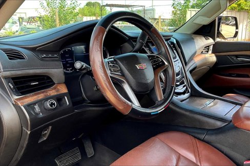 Used 2016 Cadillac Escalade ESV Premium image 16