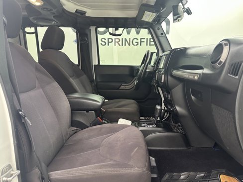 Used 2013 Jeep Wrangler Unlimited Sport image 10