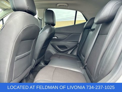 Used 2022 Buick Encore Preferred image 22