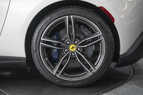 Used 2025 Ferrari Roma Spider image 20