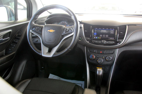 Used 2022 Chevrolet Trax LT w/ Driver Confidence Package image 9