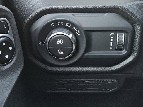Used 2024 Jeep Gladiator Sport image 22
