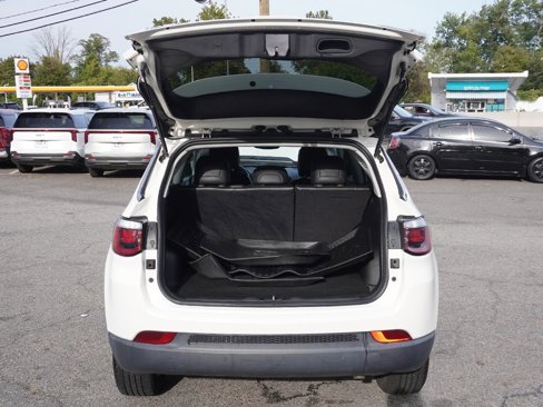 Used 2018 Jeep Compass Latitude w/ Cold Weather Group image 16