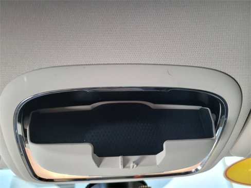 Used 2016 Jeep Cherokee Sport image 17