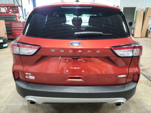 Used 2020 Ford Escape SE image 7