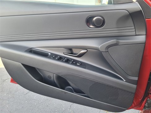 New 2025 Hyundai Elantra SEL image 24