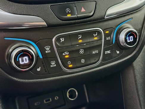 Used 2022 Chevrolet Equinox LT image 14
