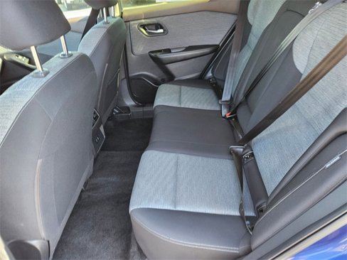 Used 2023 Nissan Rogue SV image 14