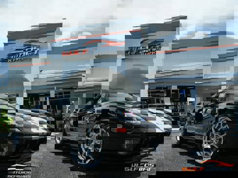Used 2006 Ford GT image 1