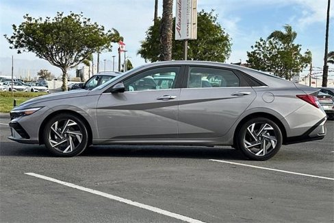Used 2024 Hyundai Elantra SEL w/ Convenience Package image 7