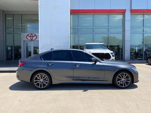 Used 2020 BMW 330i Sedan w/ Driving Assistance Package image 2