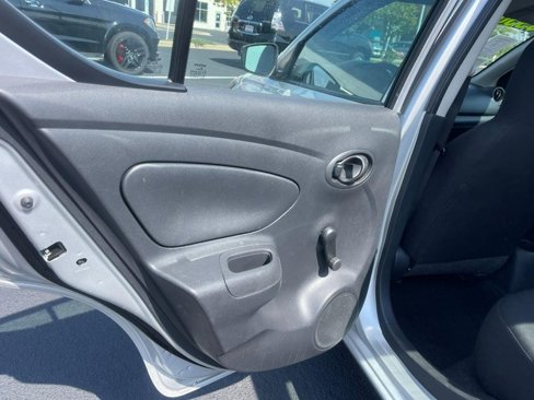 Used 2017 Nissan Versa S Plus image 10