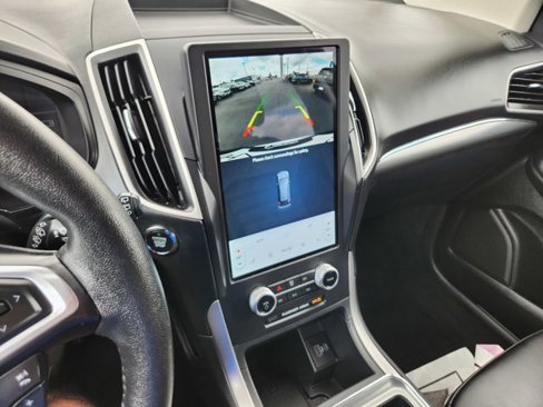 Used 2022 Ford Edge SEL w/ Convenience Package image 11