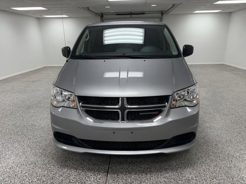Used 2018 Dodge Grand Caravan SE image 40